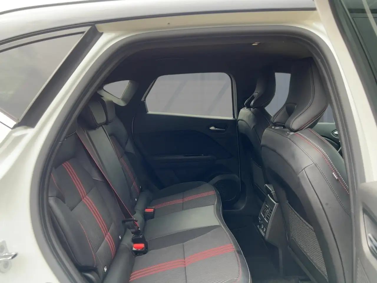 Renault Captur 1.3 TCe 140 R.S. LINE, миниатюра 9