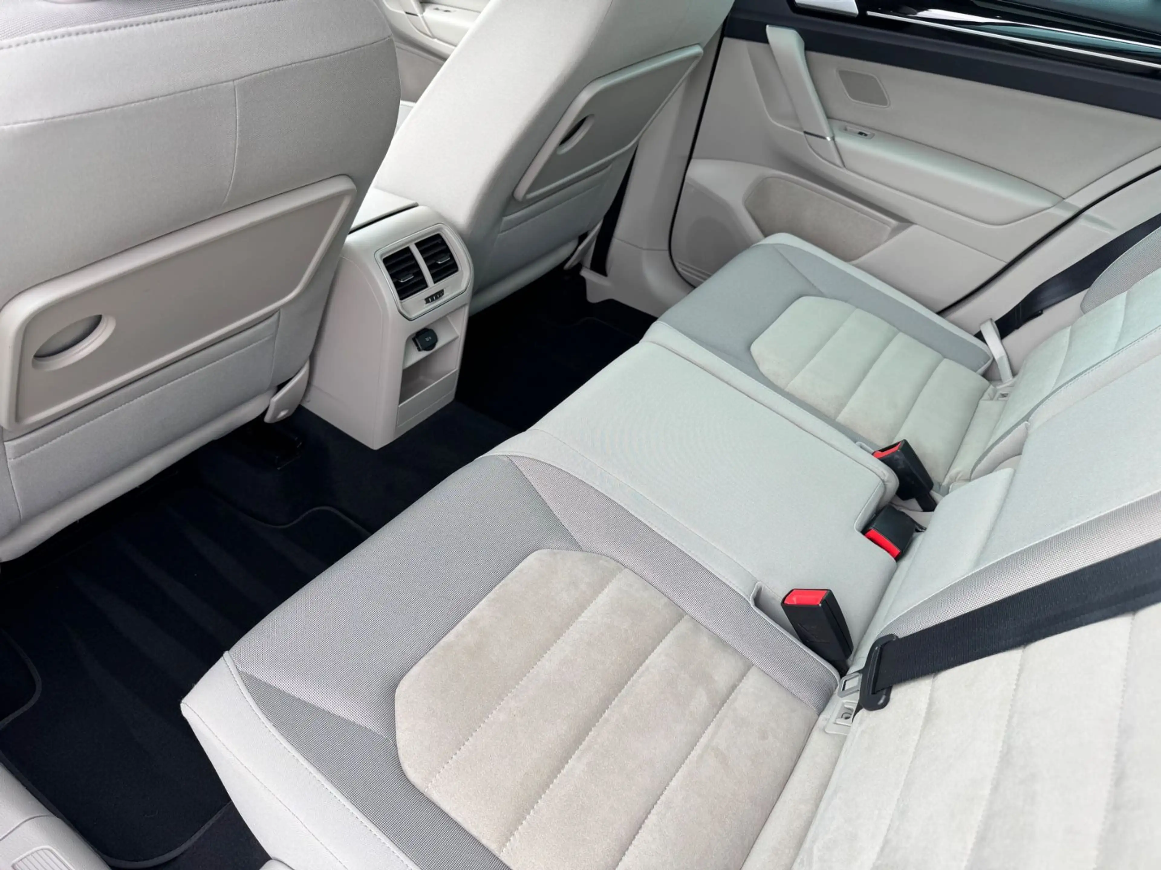 Volkswagen Golf Sportsvan DSG Highline Bi Xenon Klimaauto — photo 11