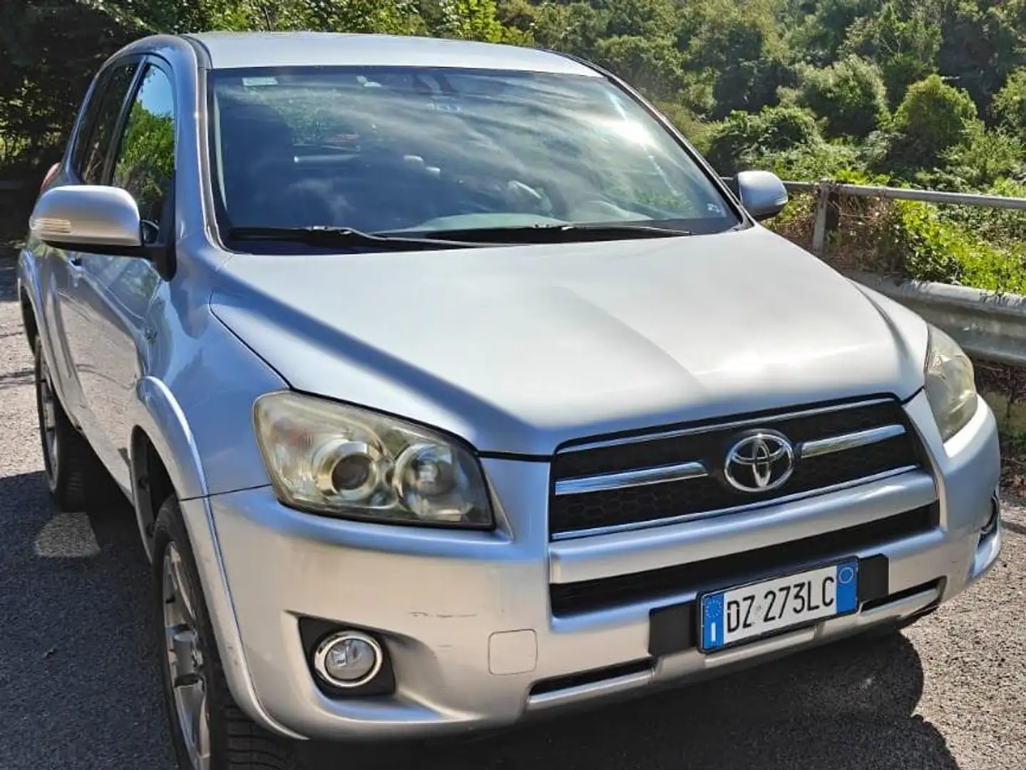 Toyota RAV 4 Rav4 III Crossover RAV4 2.2 d-cat Luxury 150cv Gris - 1
