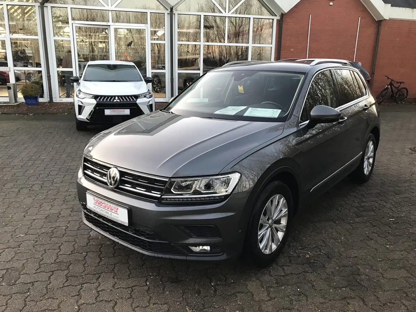 Volkswagen Tiguan 1.4 TSI Comfortline Grau - 1