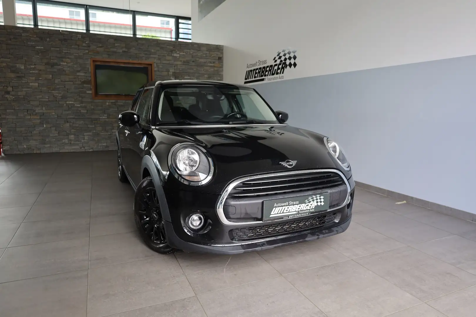 MINI One First 5-türig Pepper DAB Klimaaut. Shz PDC Schwarz - 2