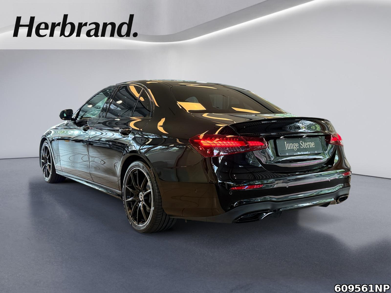 Mercedes-Benz E 220 d AMG Line Night-Edition Kamera Distronic+ — photo 4
