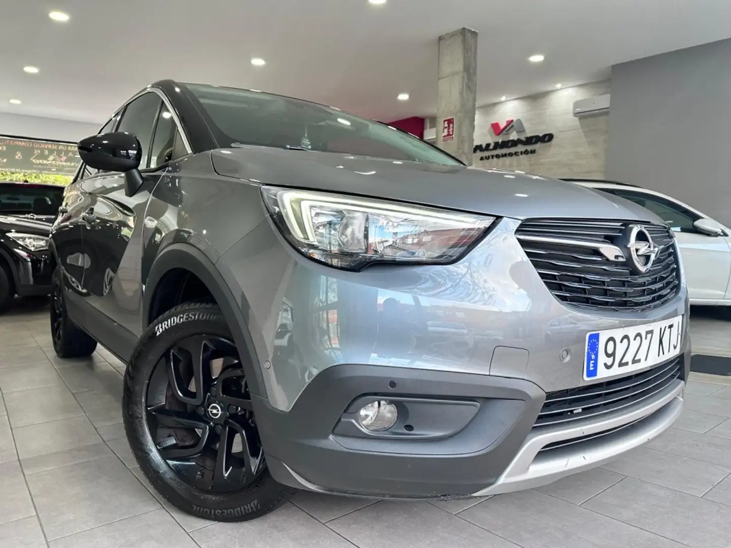 Opel Crossland X 1.2T S&S Excellence 130 Gris - 1