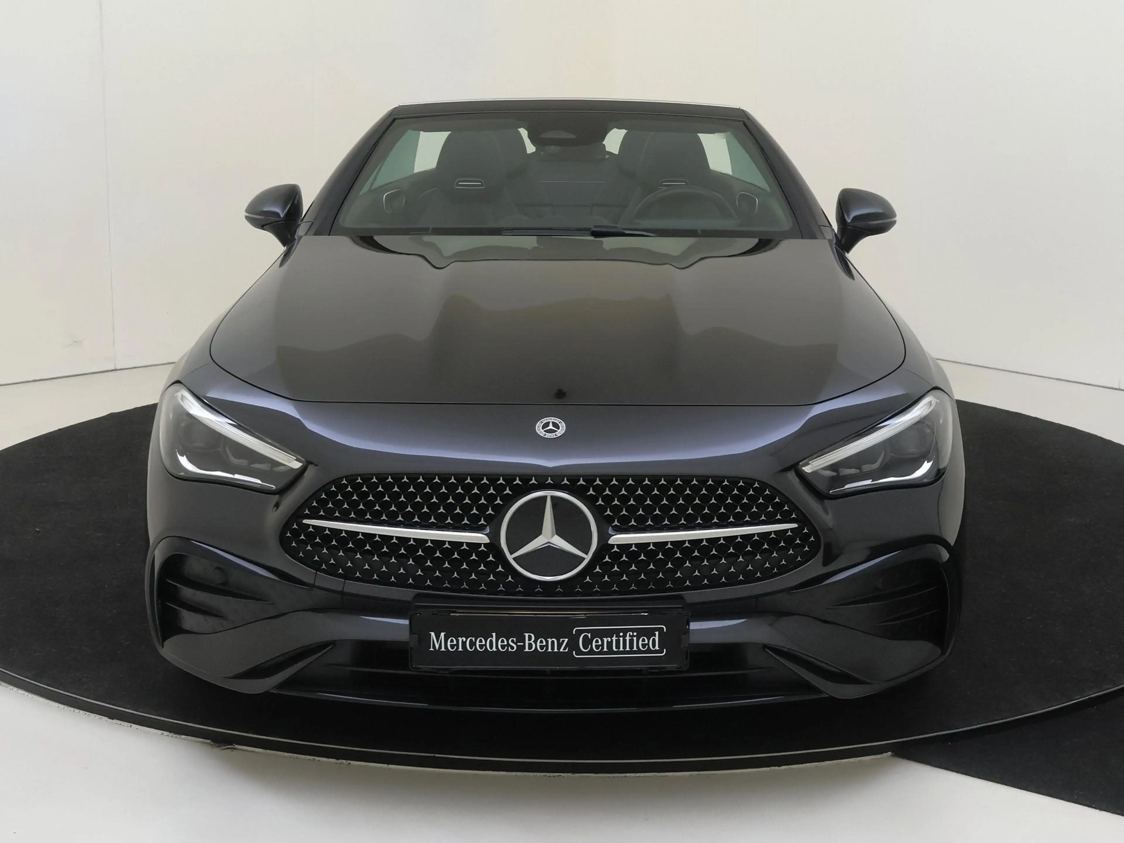 Mercedes-Benz CLE 180 Cabriolet AMG Line / 20 inch/ Memory/ Sfeerverlich — photo 6