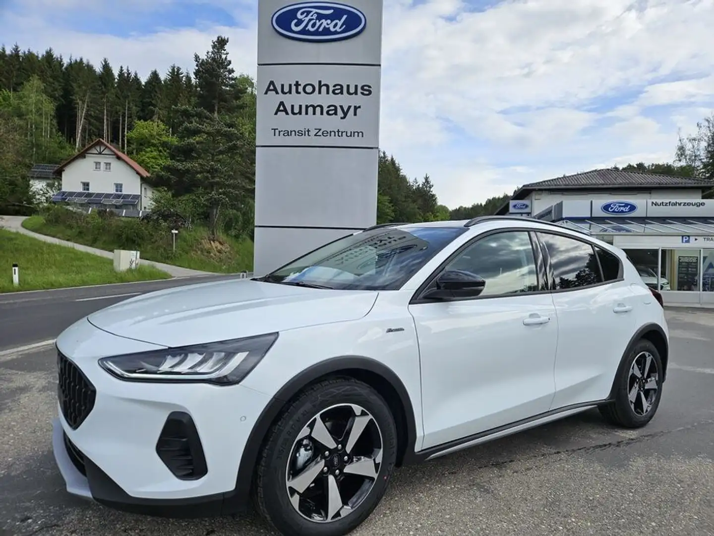 Ford Focus 1,0 EcoBoost Hybrid Active X Wit - 1