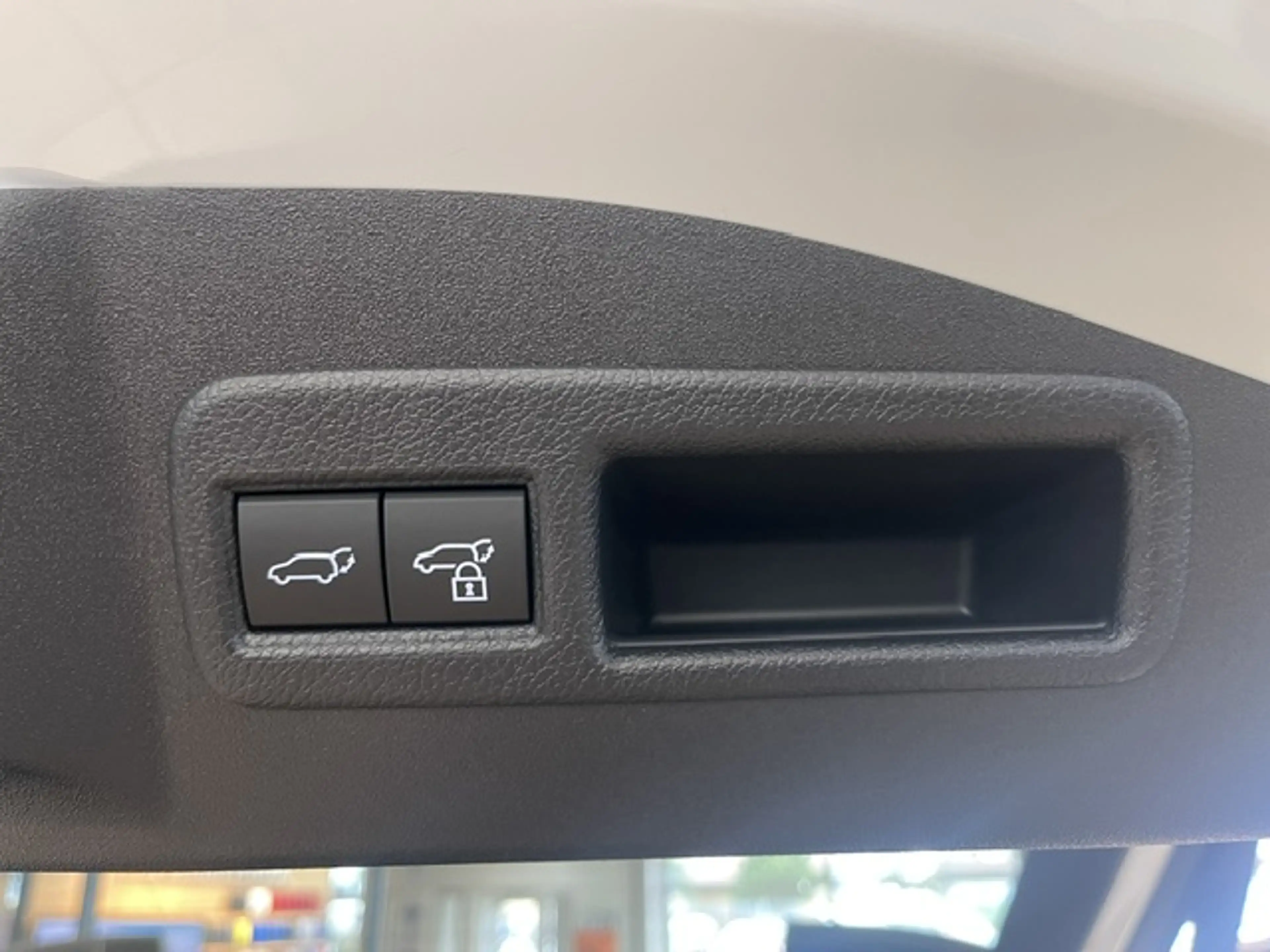 Toyota bZ4X bZ4X AWD Lounge — photo 11