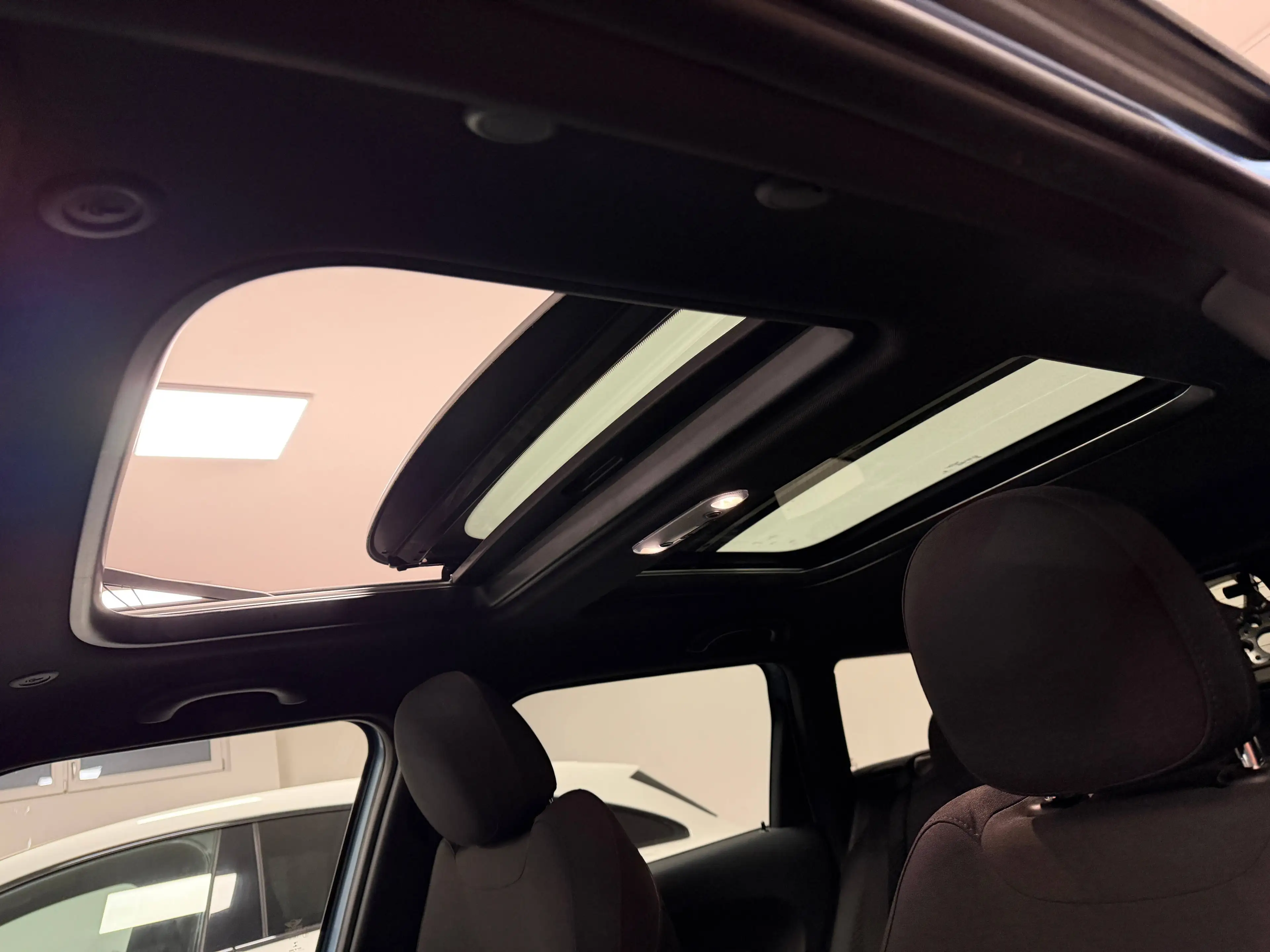 MINI Cooper Clubman 1.5 John Cooper Works /2.HD/PANORAMA/CARPLAY/NAVI — photo 14