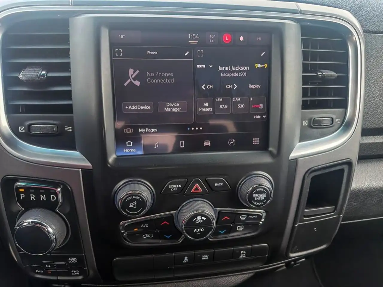 RAM 1500 снимка RAM 1500