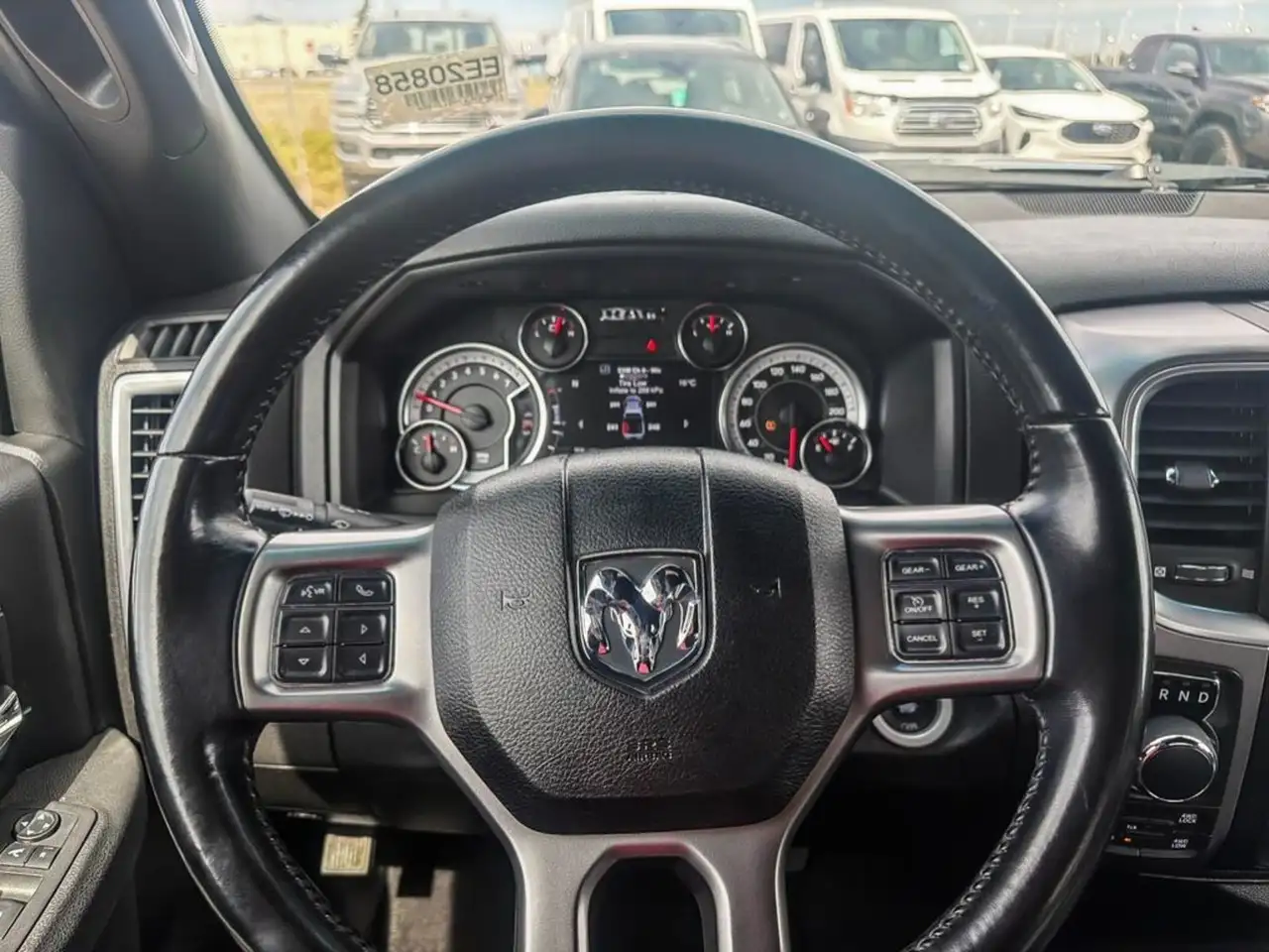 RAM 1500 снимка RAM 1500