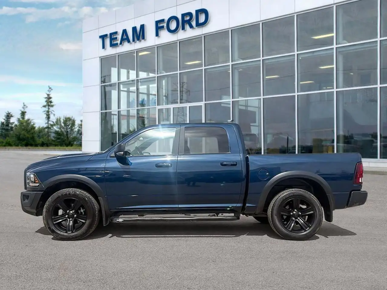 RAM 1500 снимка RAM 1500