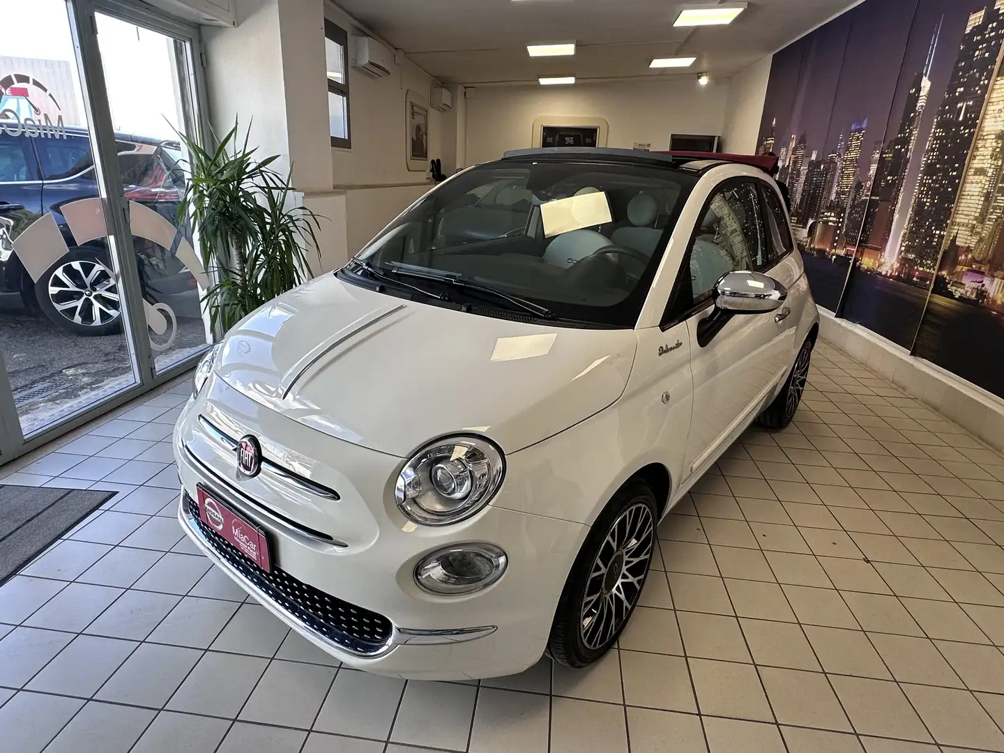 Fiat 500C 1.0 hybrid Dolcevita 70cv Bianco - 1