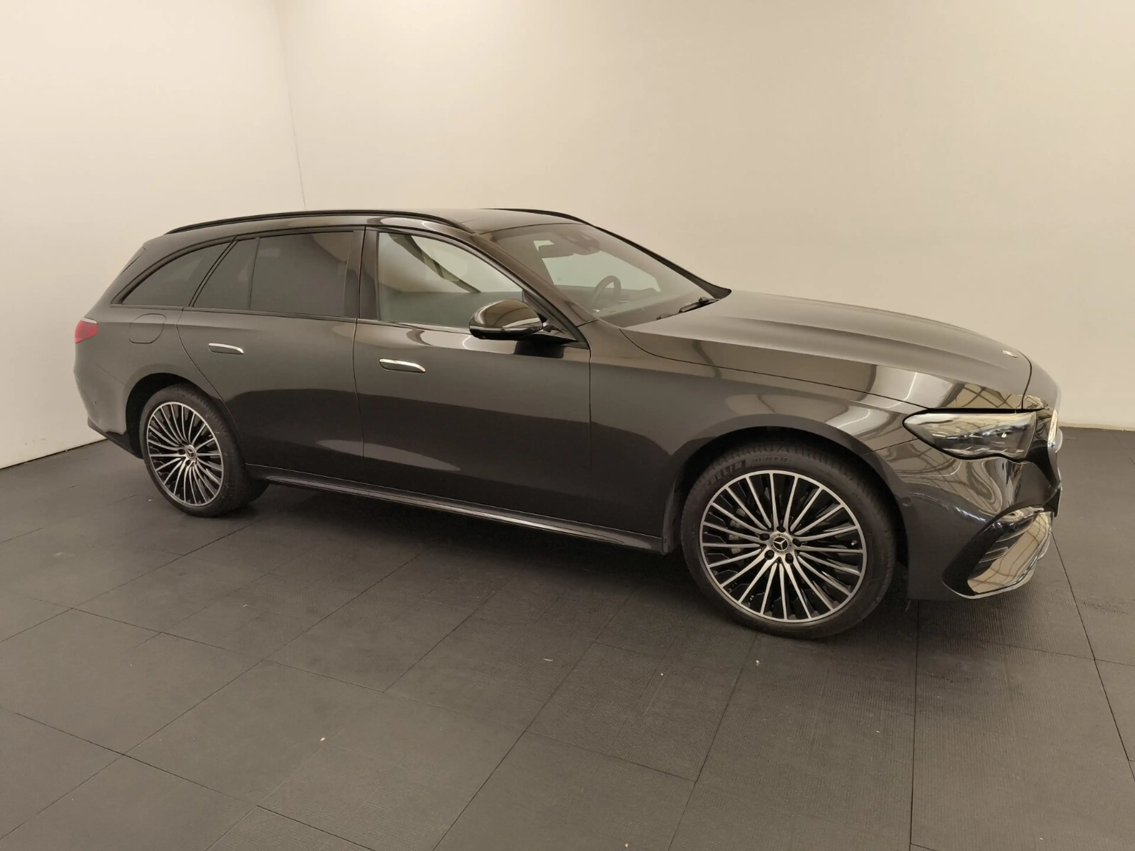 Mercedes-Benz E 450 E 450 d 4MATIC T-Modell AMG Line Navi/Pano.-Dach — photo 4