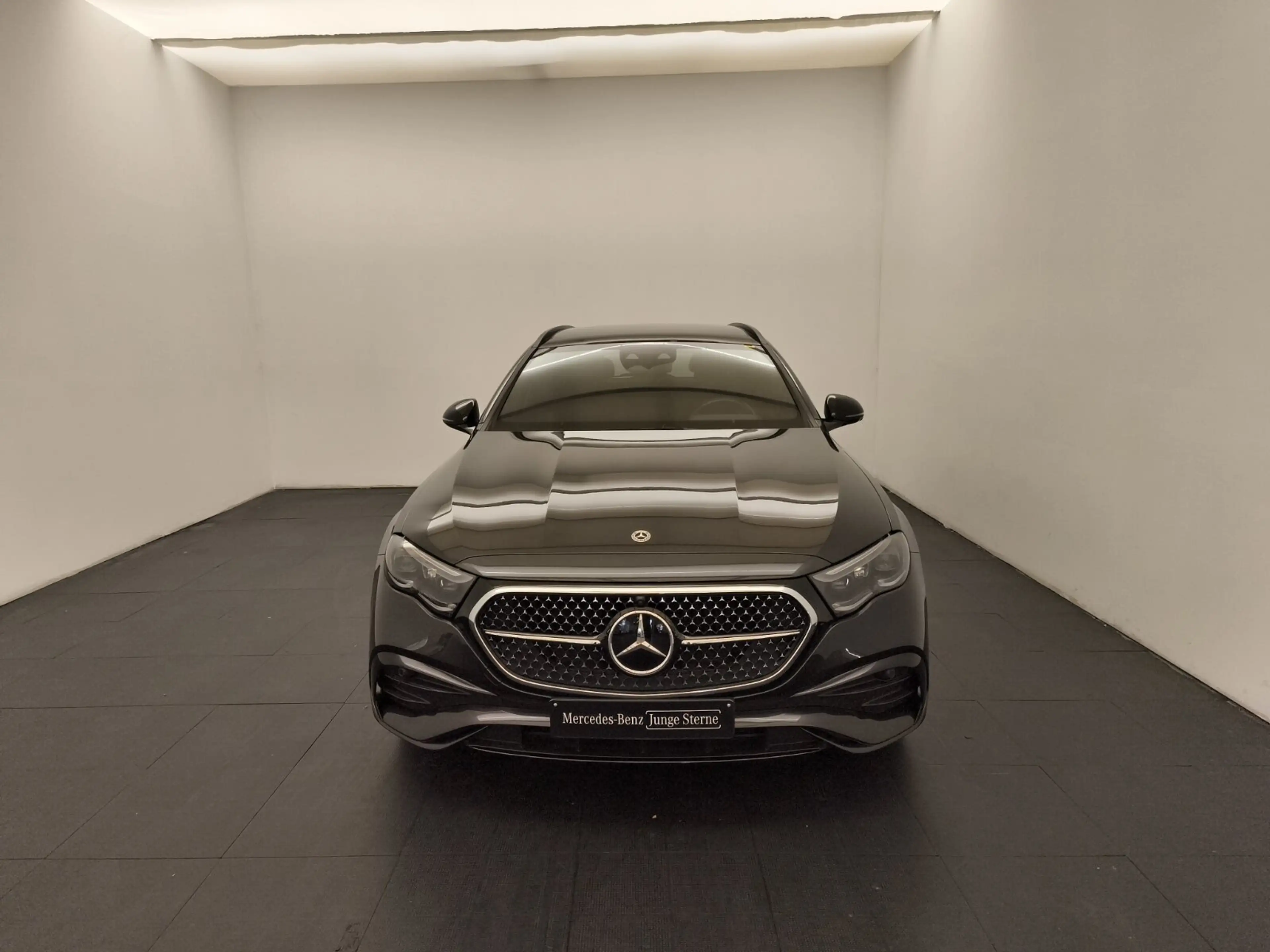 Mercedes-Benz E 450 E 450 d 4MATIC T-Modell AMG Line Navi/Pano.-Dach — photo 2