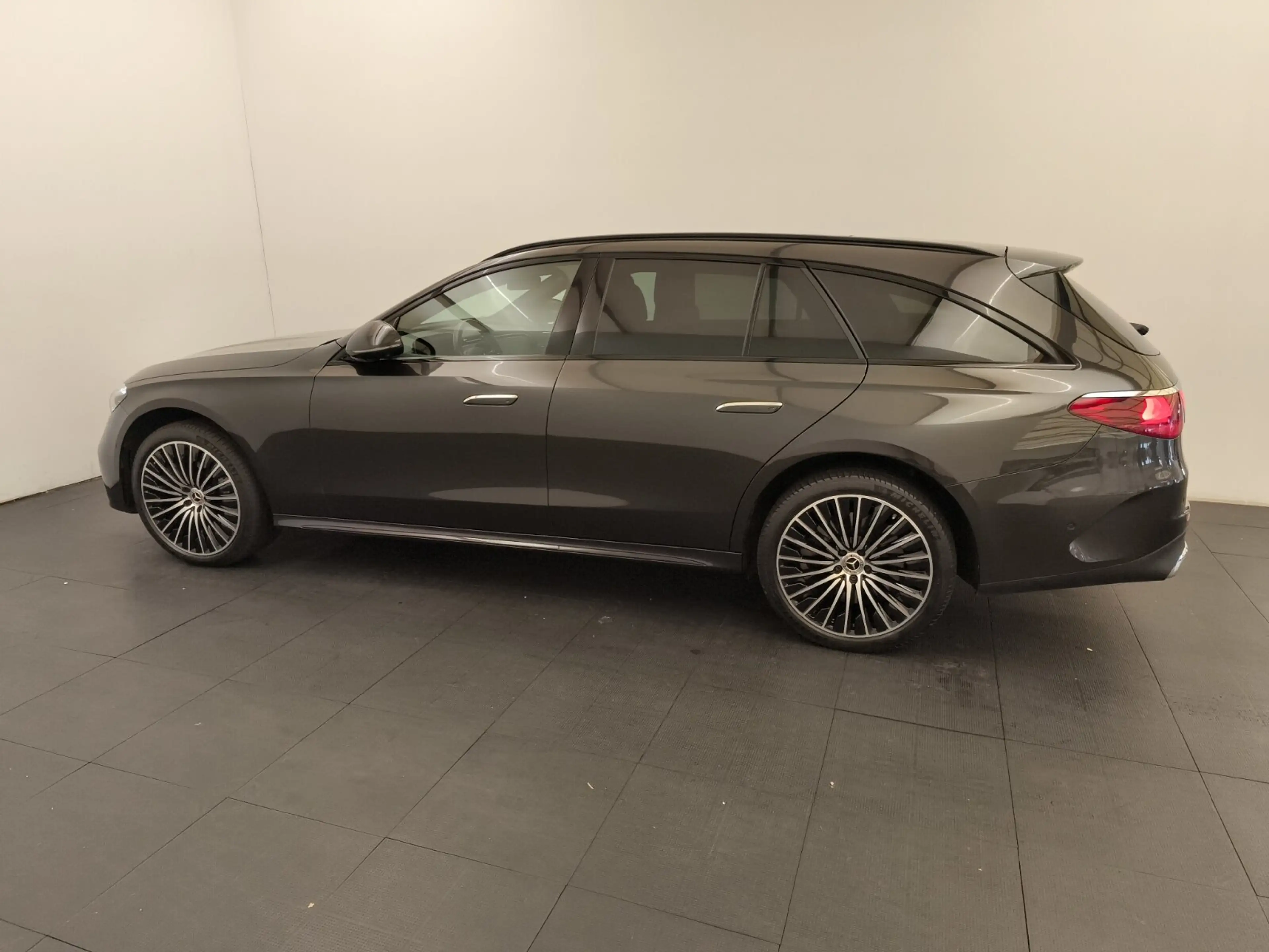 Mercedes-Benz E 450 E 450 d 4MATIC T-Modell AMG Line Navi/Pano.-Dach — photo 8