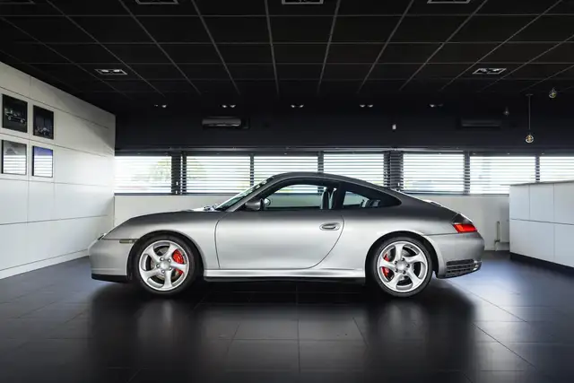 Porsche 911 3.6 Coupé Carrera 4S
