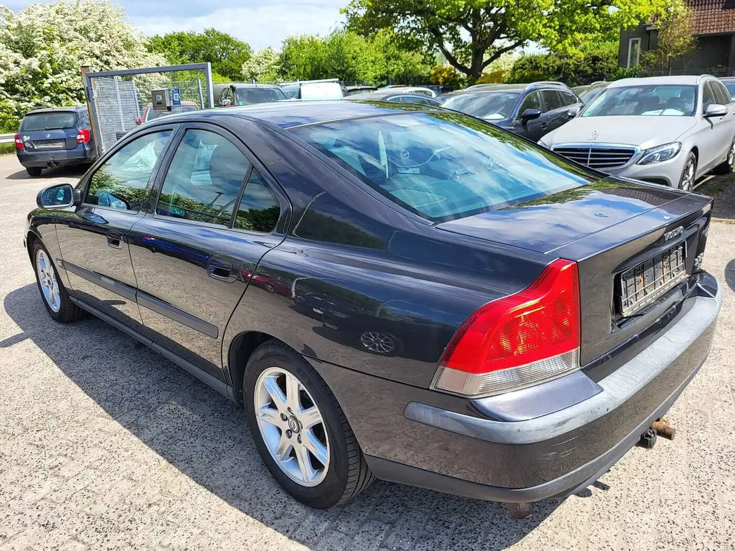 Volvo S60 Diesel D5 Kinetic Schwarz - 2