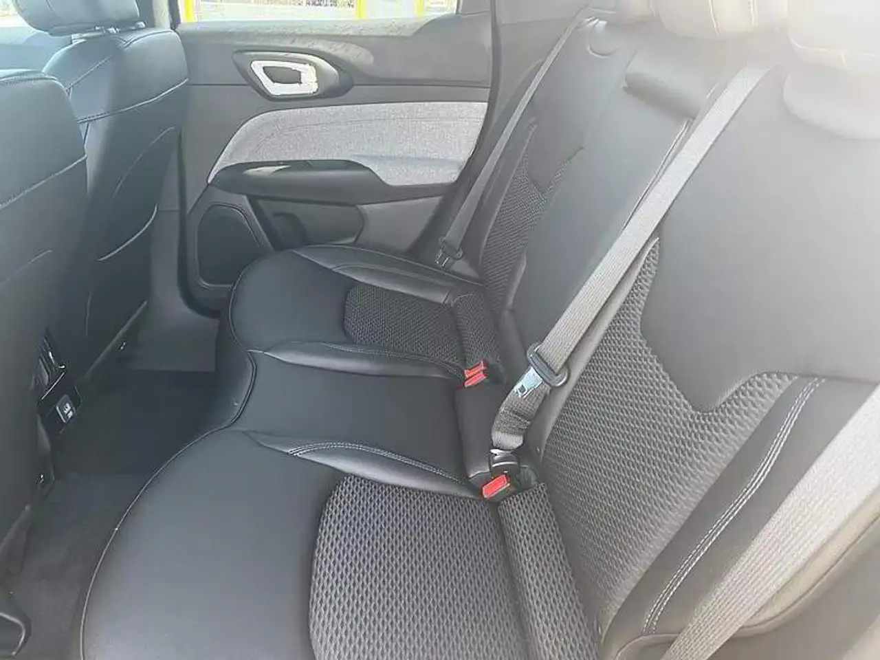 Jeep Compass снимка Jeep Compass