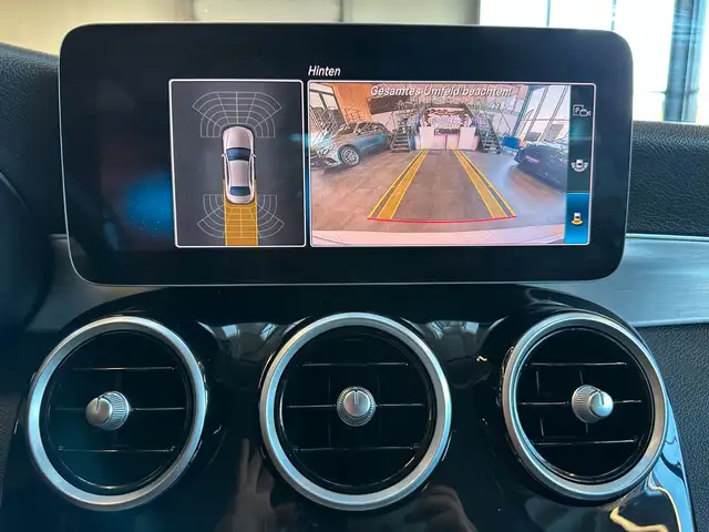 Mercedes-Benz C-Class view 15