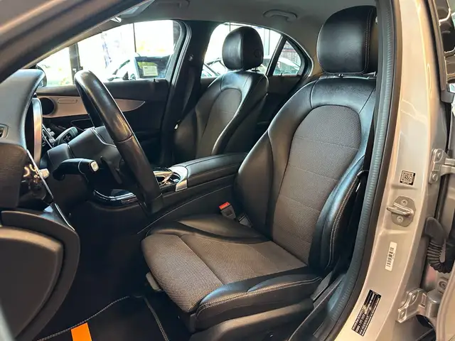 Mercedes-Benz C-Class view 8