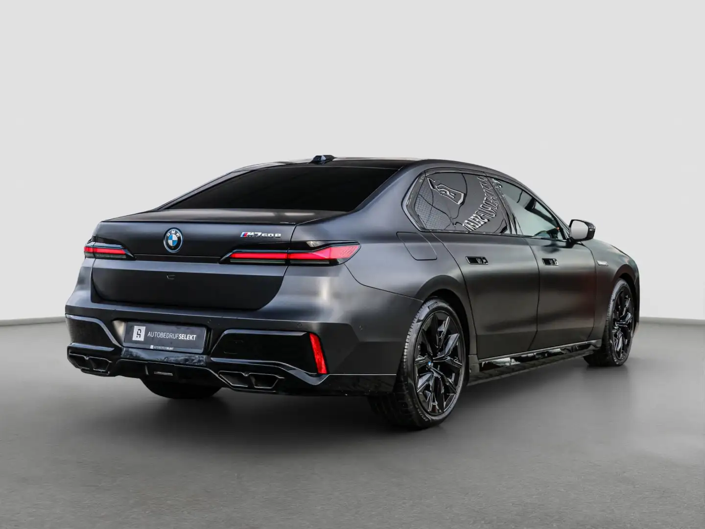 BMW 760 7-serie M760e xDrive - Frozen Deep Grey - Lounge & Gris - 2