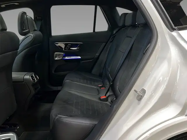 Mercedes-Benz 220 view 9