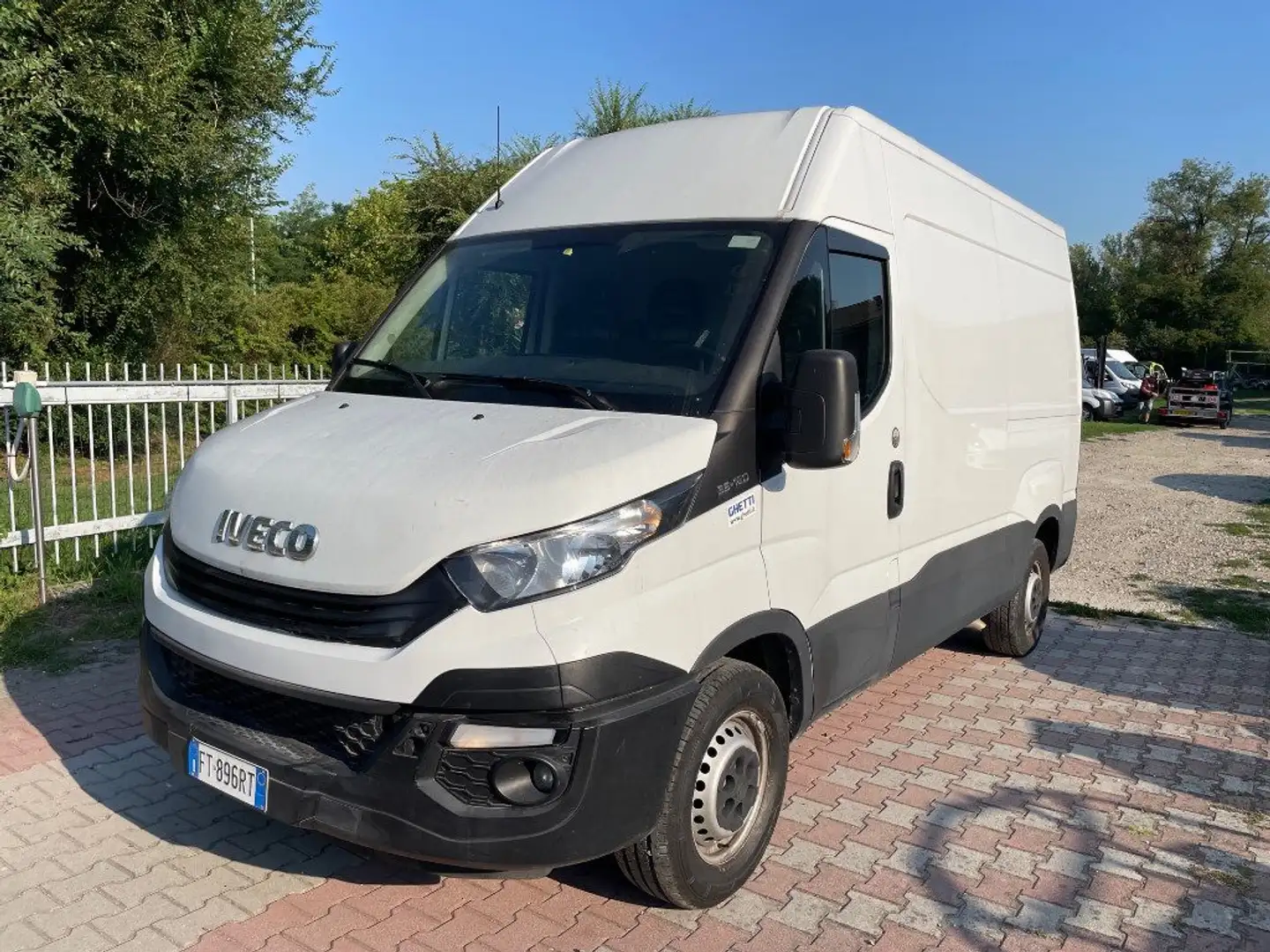 Iveco Daily 33S12V 2.3 HPT PM-TM Furgone Bílá - 1