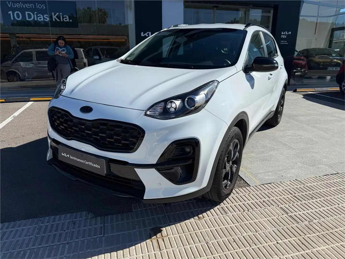 Kia Sportage 1.6 GDi Black Edition 4x2 132 - 1