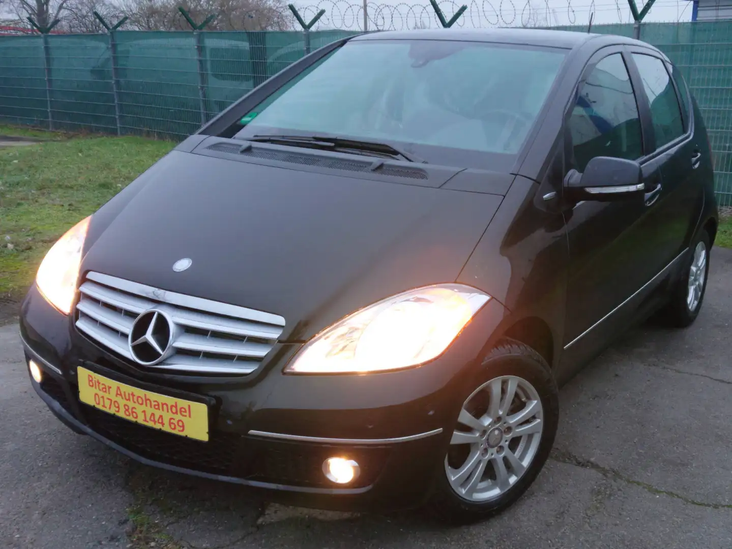 Mercedes-Benz A 170 A 170 Aut+1Hd+PDC+Navi+Temp+N.tüv+ Czarny - 2