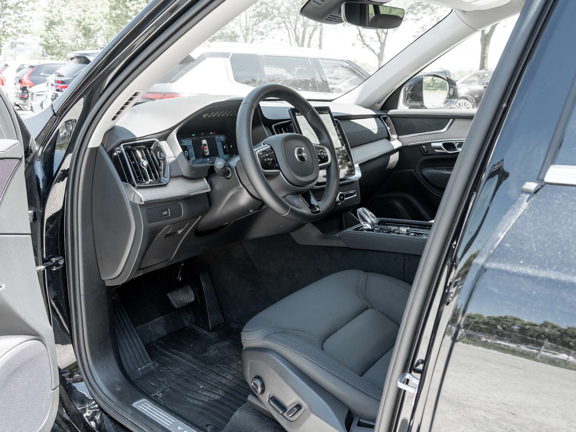 2026 Volvo XC90 B6 AWD Core 7-Seater |SPECIAL CPO INTEREST RATE* thumb 8