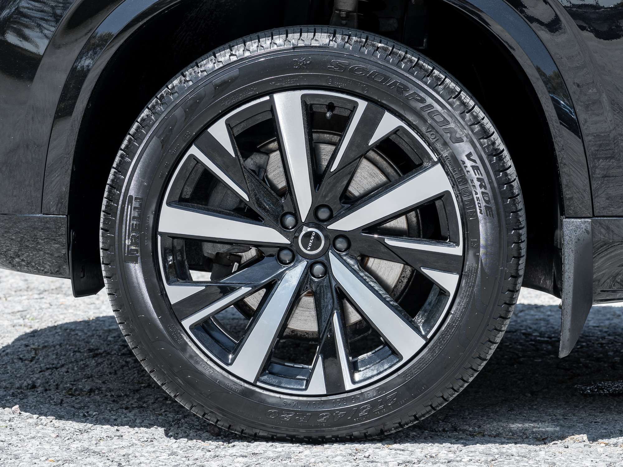 2026 Volvo XC90 B6 AWD Core 7-Seater |SPECIAL CPO INTEREST RATE* alt 5