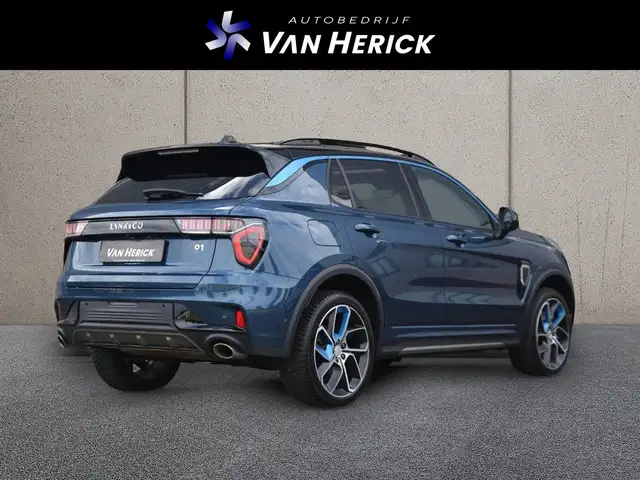 Lynk & Co 01 view 4