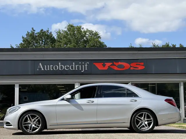 Mercedes-Benz S-Class view 3