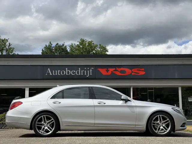 Mercedes-Benz S-Class view 9
