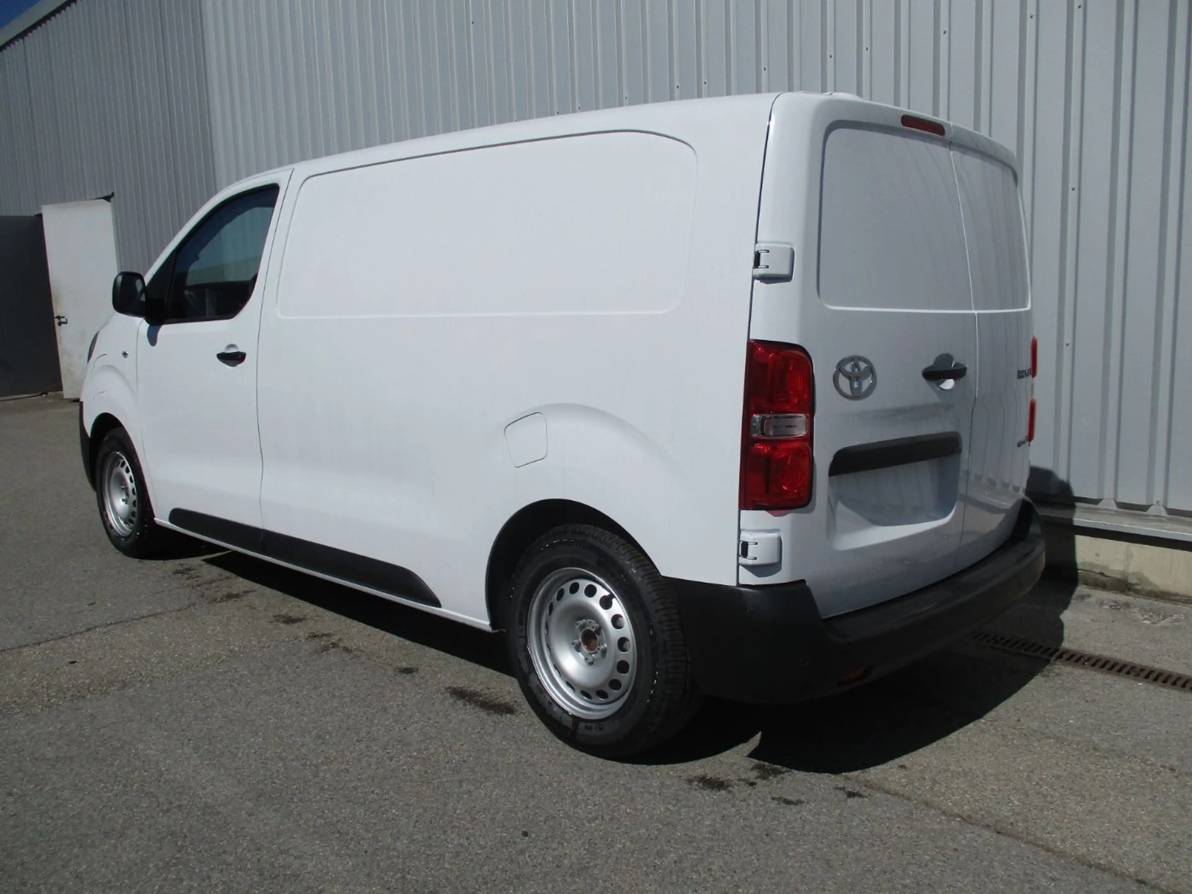 Toyota Proace Electric 75kW L1 Comfort ACC+Kam.+PDC+AUT — photo 5