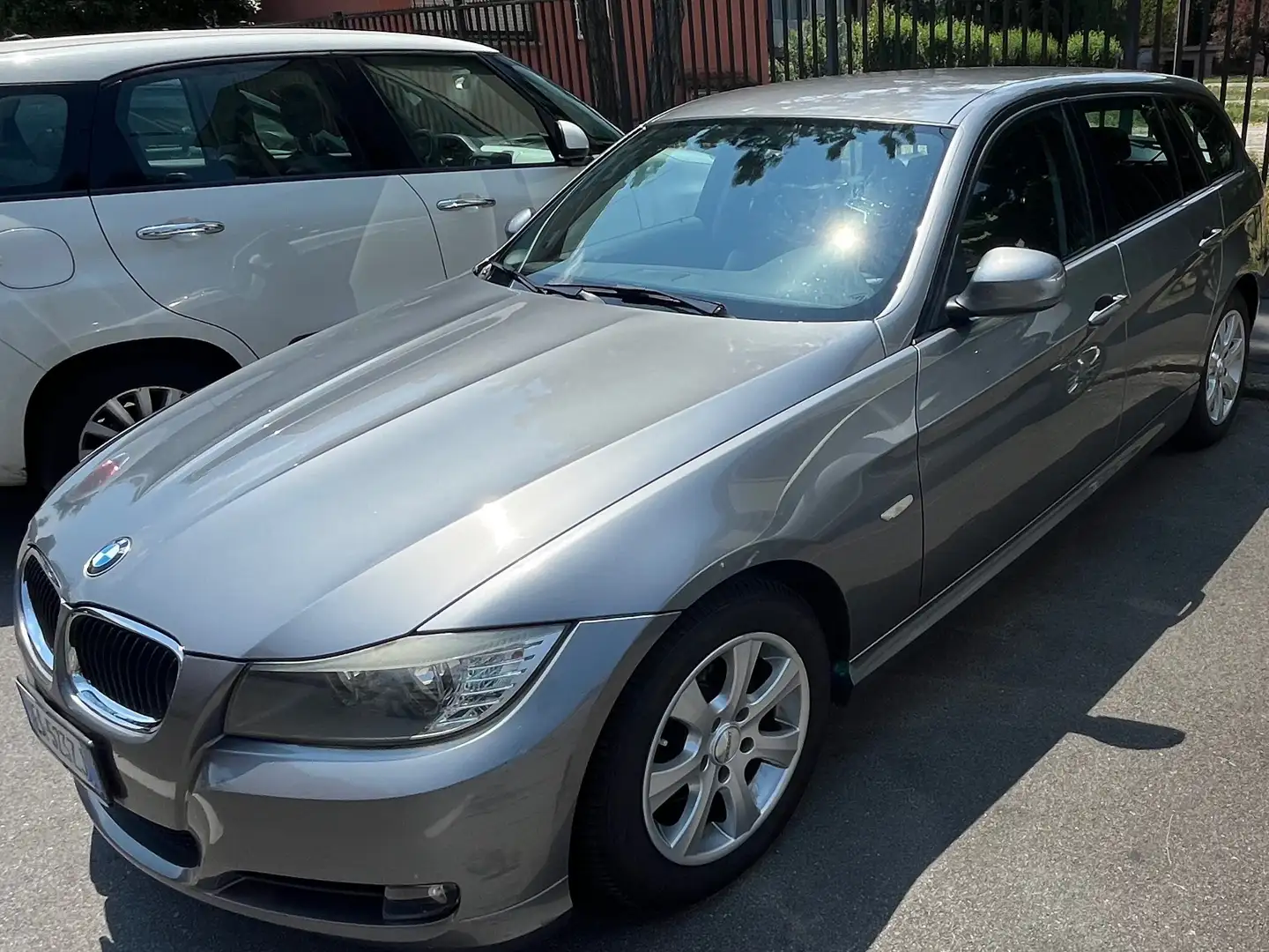 BMW 318 Serie 3 E91 Touring 318i Touring Eletta FL Grigio - 2