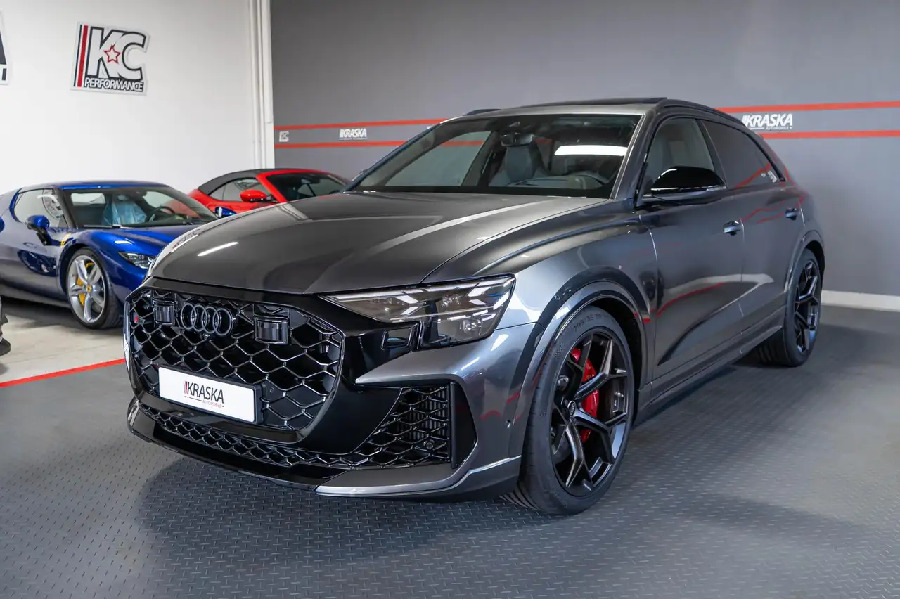 Audi RS Q8 RSQ8 4.0 TFSI performance quattro STHZ KERAMIK 5