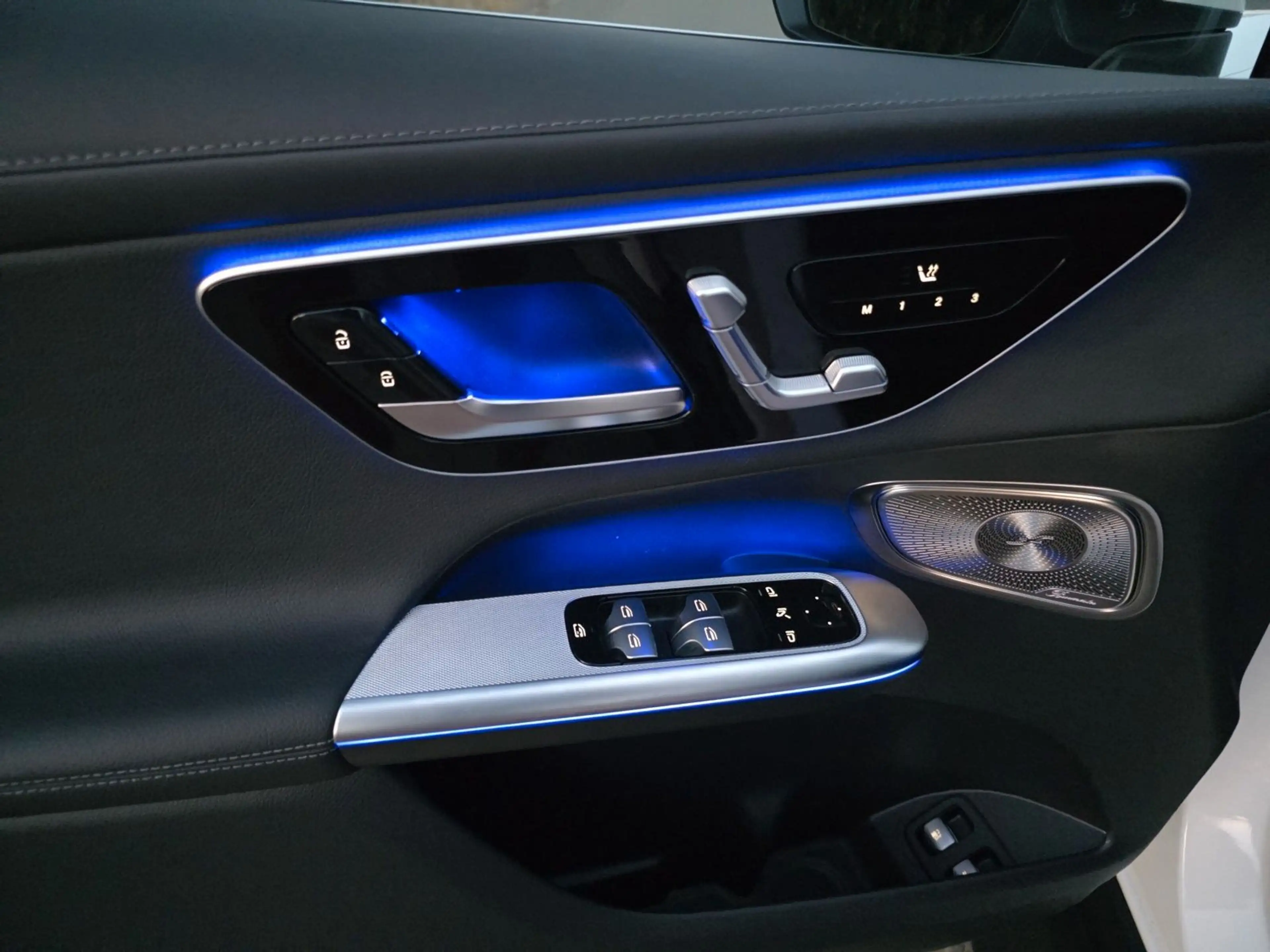 Mercedes-Benz GLC 400 e 4Matic AMG LINE Panorama  Burmester — photo 11