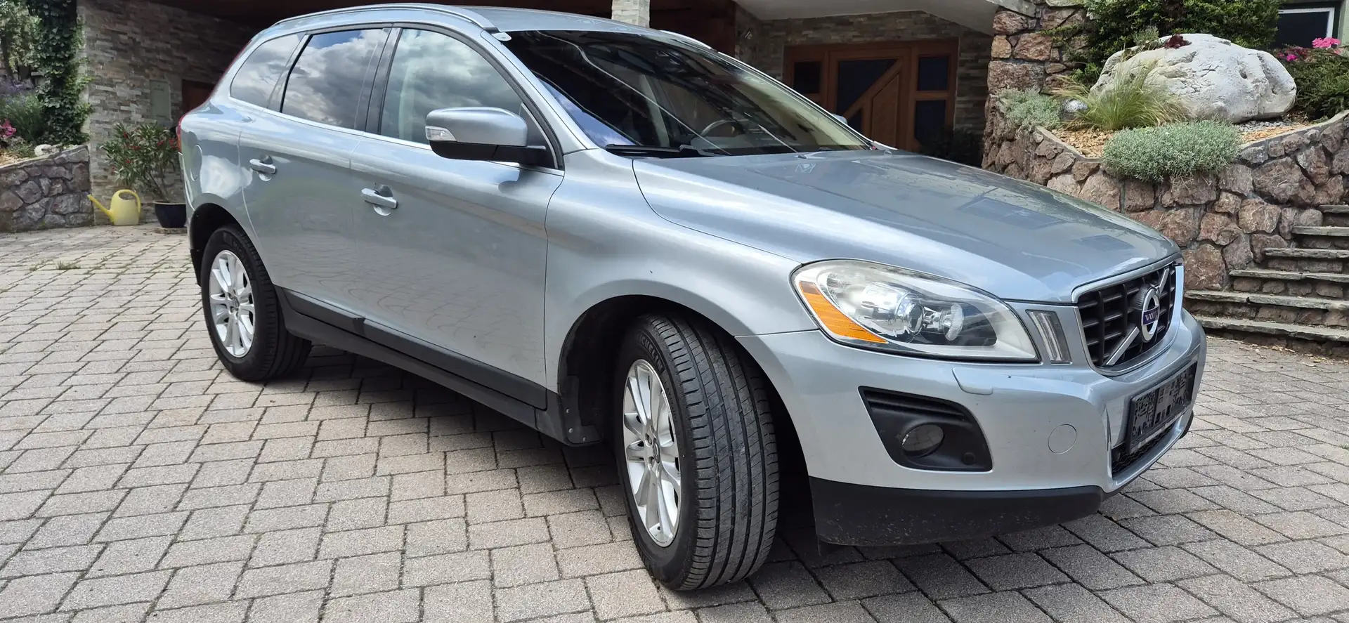 Volvo XC60 XC60 D5 AWD Summum Geartronic Summum Silber - 1