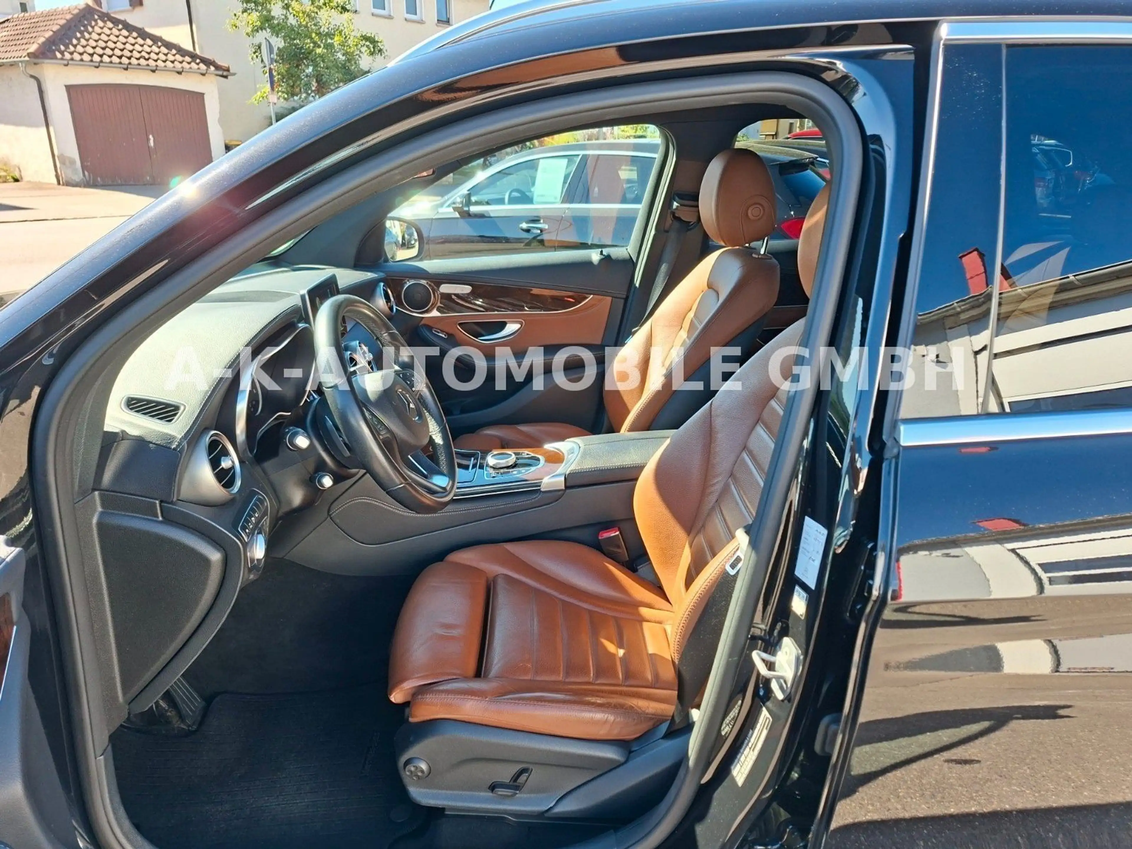 Mercedes-Benz GLC 250 d 4Matic AMG — photo 15