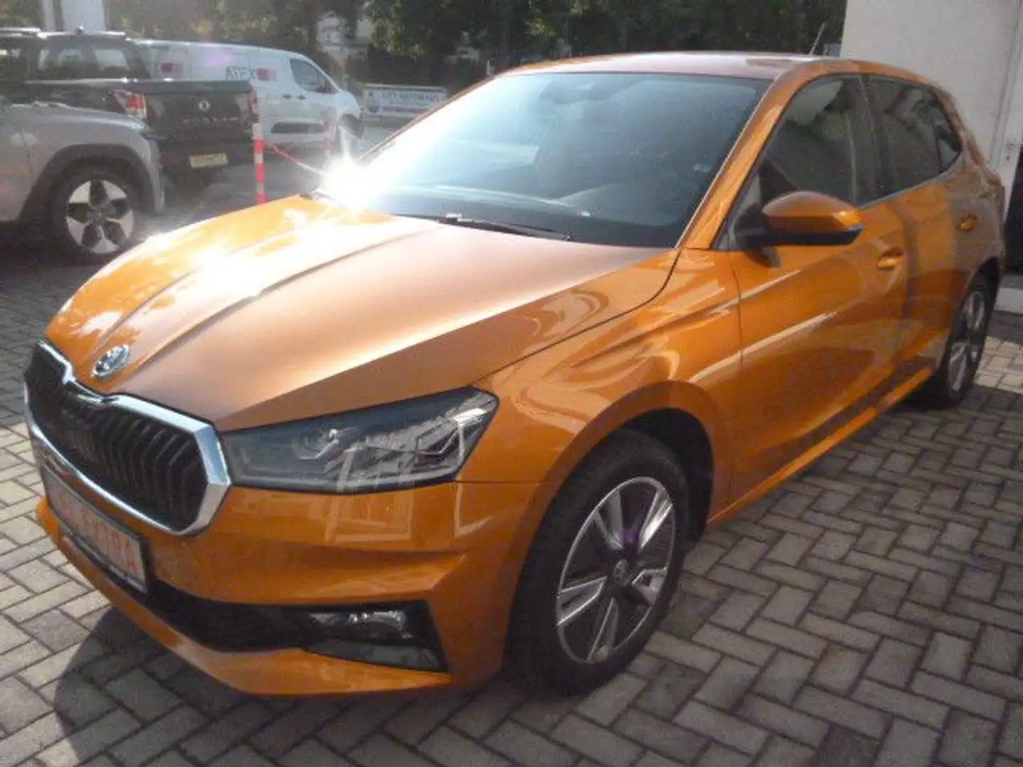 Skoda Fabia 1,0 TSI Style plus Paket KOMFORT + WINTER Oranje - 2