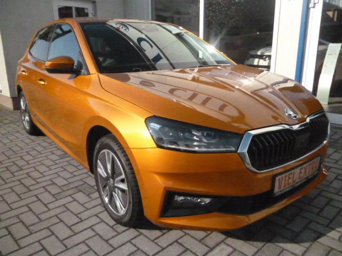 Skoda Fabia 1,0 TSI Style plus Paket KOMFORT + WINTER Oranje - 1