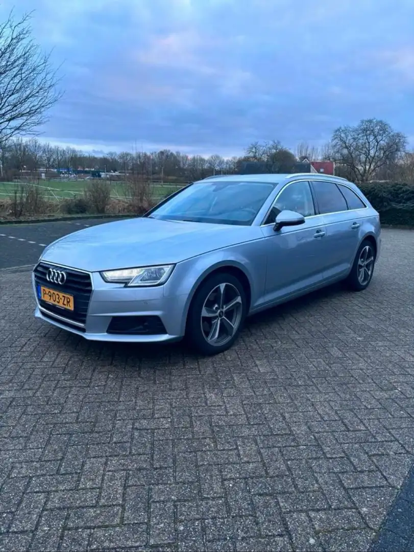 Audi A6 allroad Audi A4 35 TDI Des. ProL+ S Tronic Grijs - 1