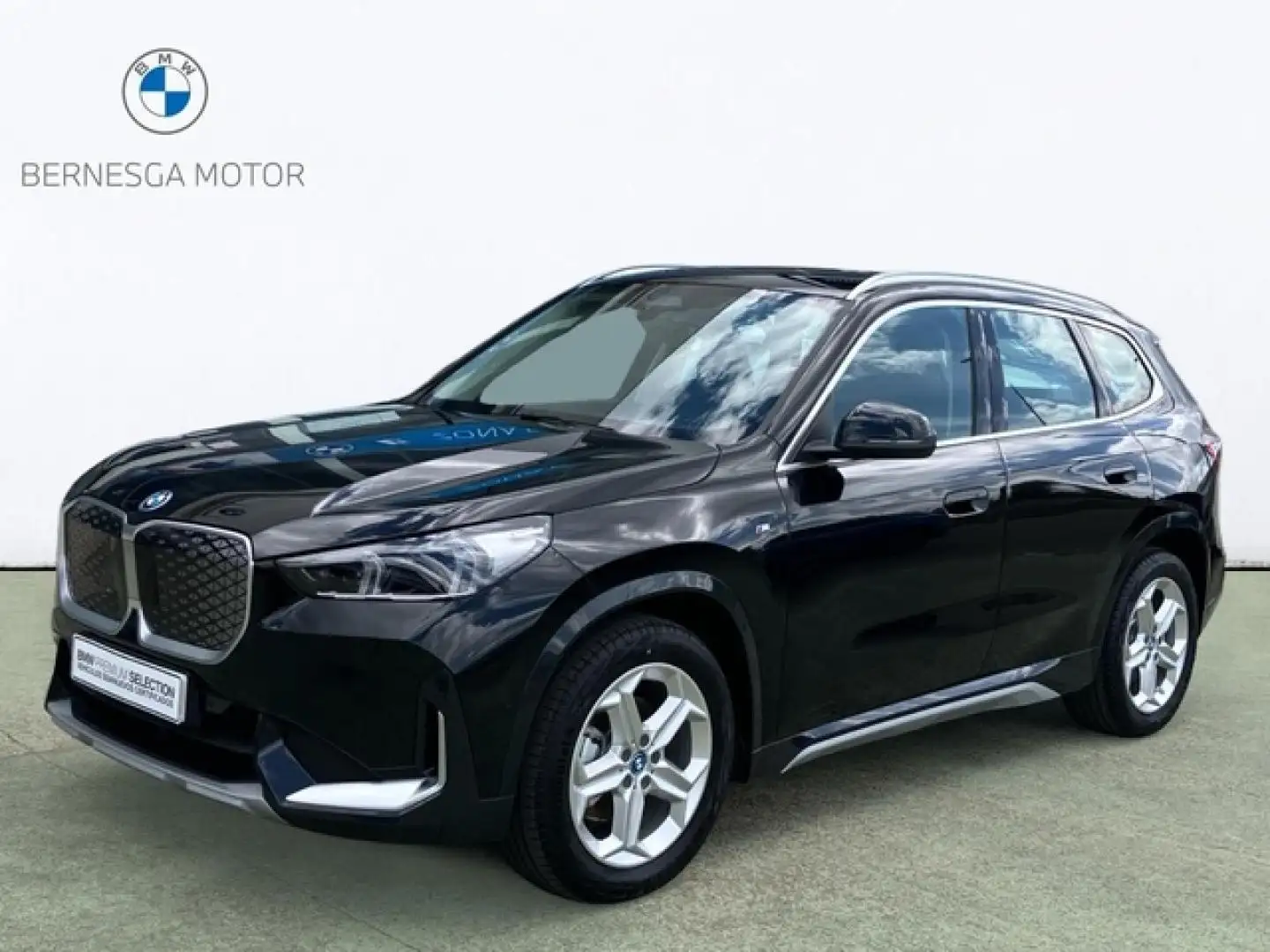 BMW iX1 eDrive20 Negro - 1