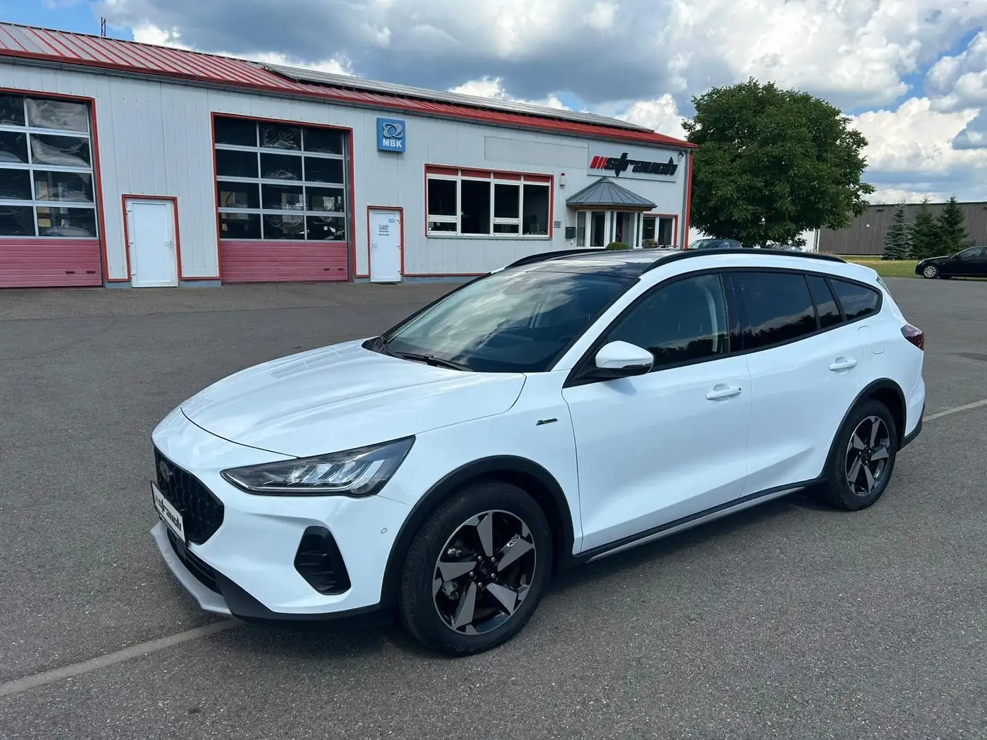Ford Focus Turnier Active Panorama Mild-Hybrid Blanc - 1