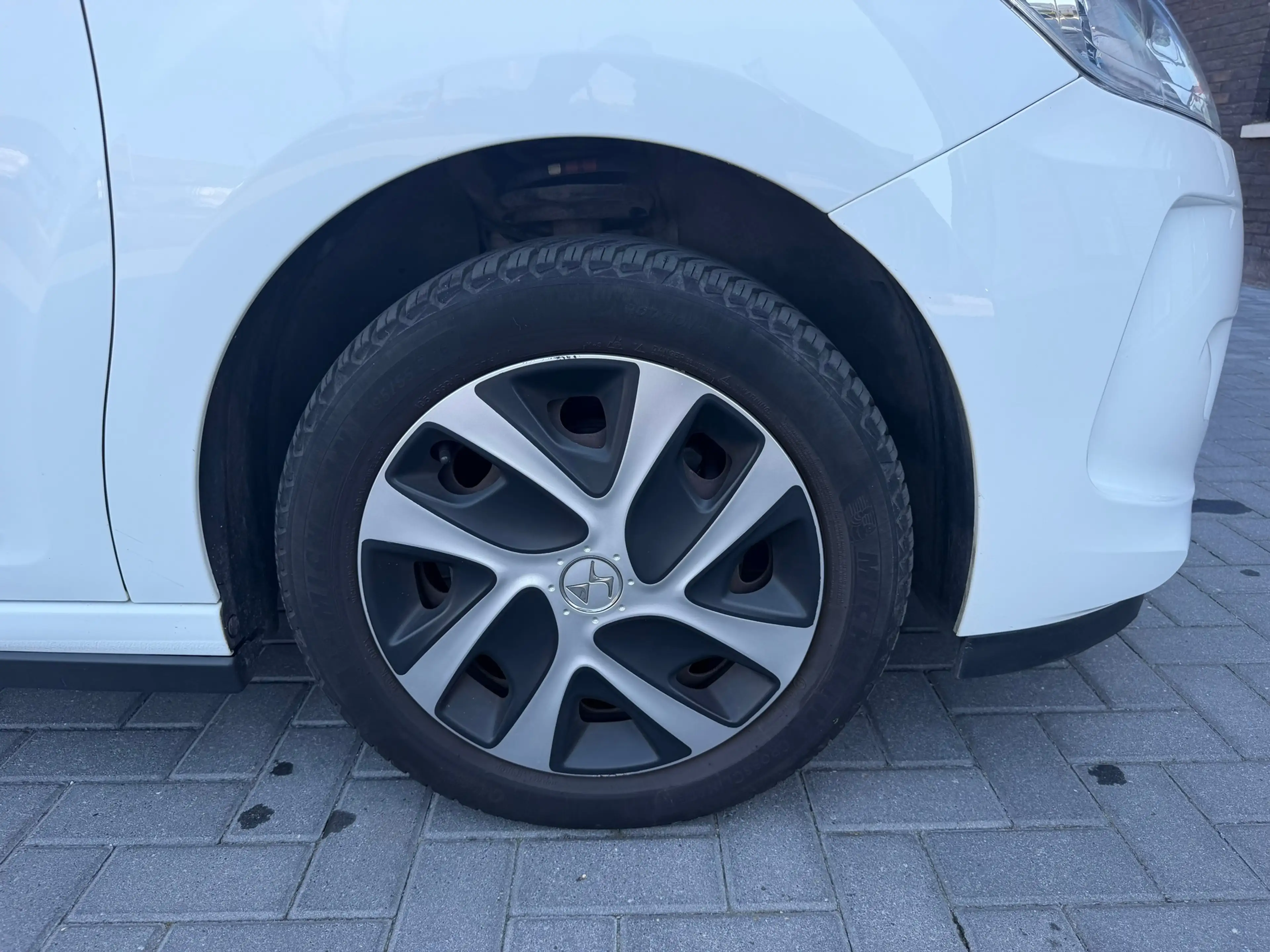 DS Automobiles DS 3 1.2 PureTech Chic — photo 11