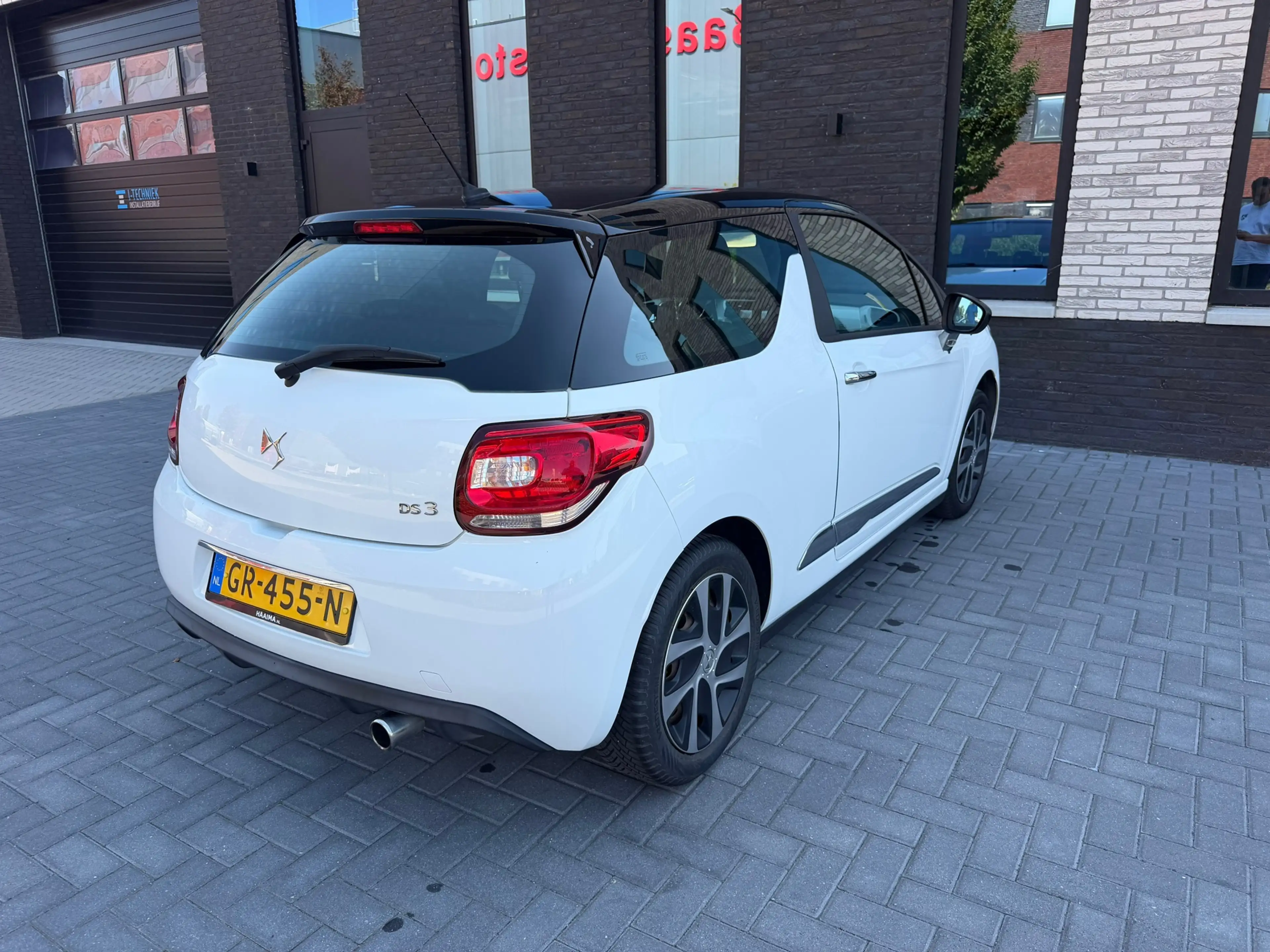 DS Automobiles DS 3 1.2 PureTech Chic — photo 4