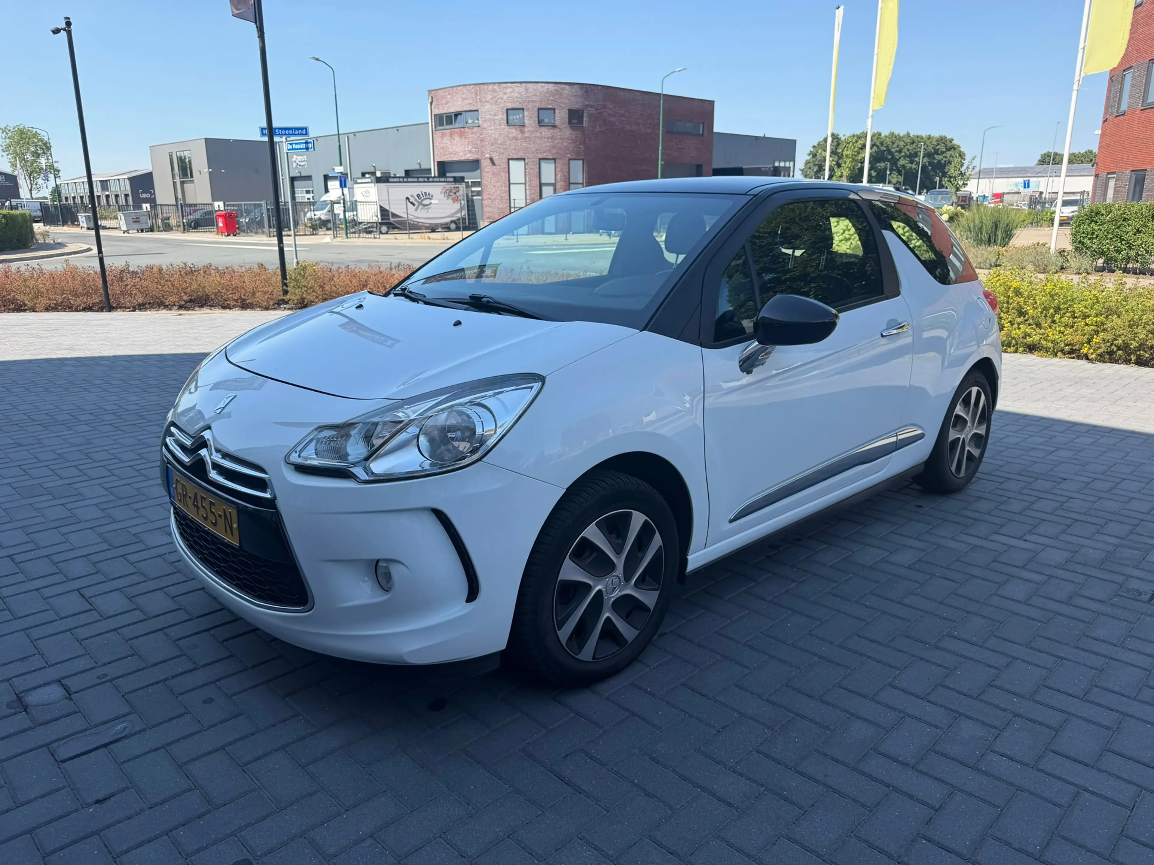 DS Automobiles DS 3 1.2 PureTech Chic — photo 7