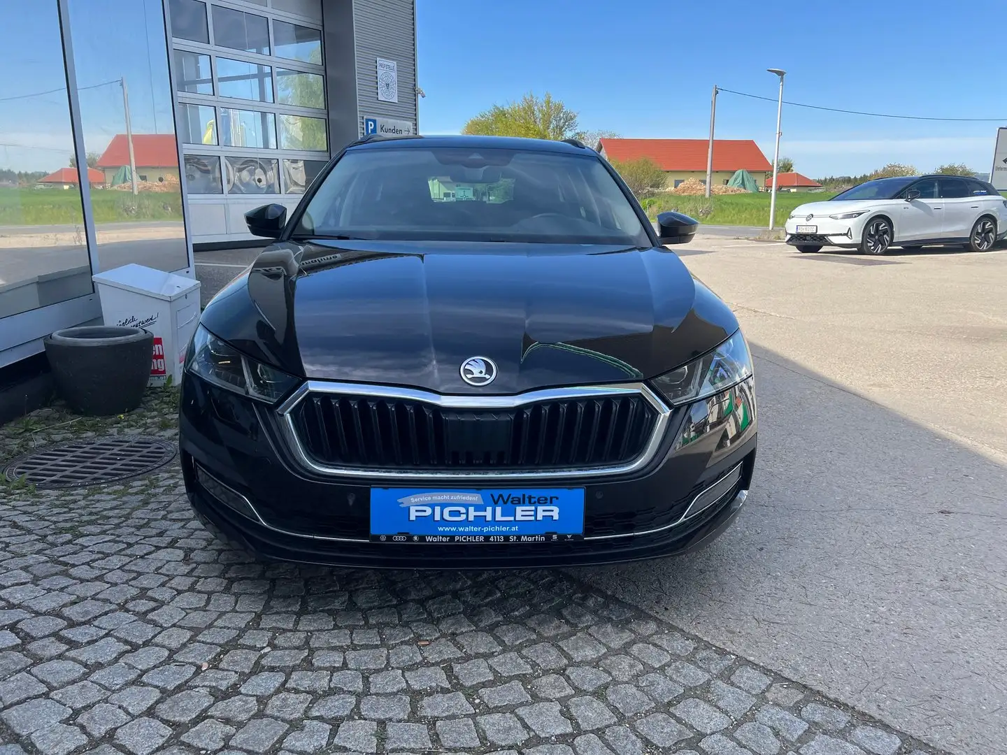 Skoda Octavia Premium TDI DSG Schwarz - 2