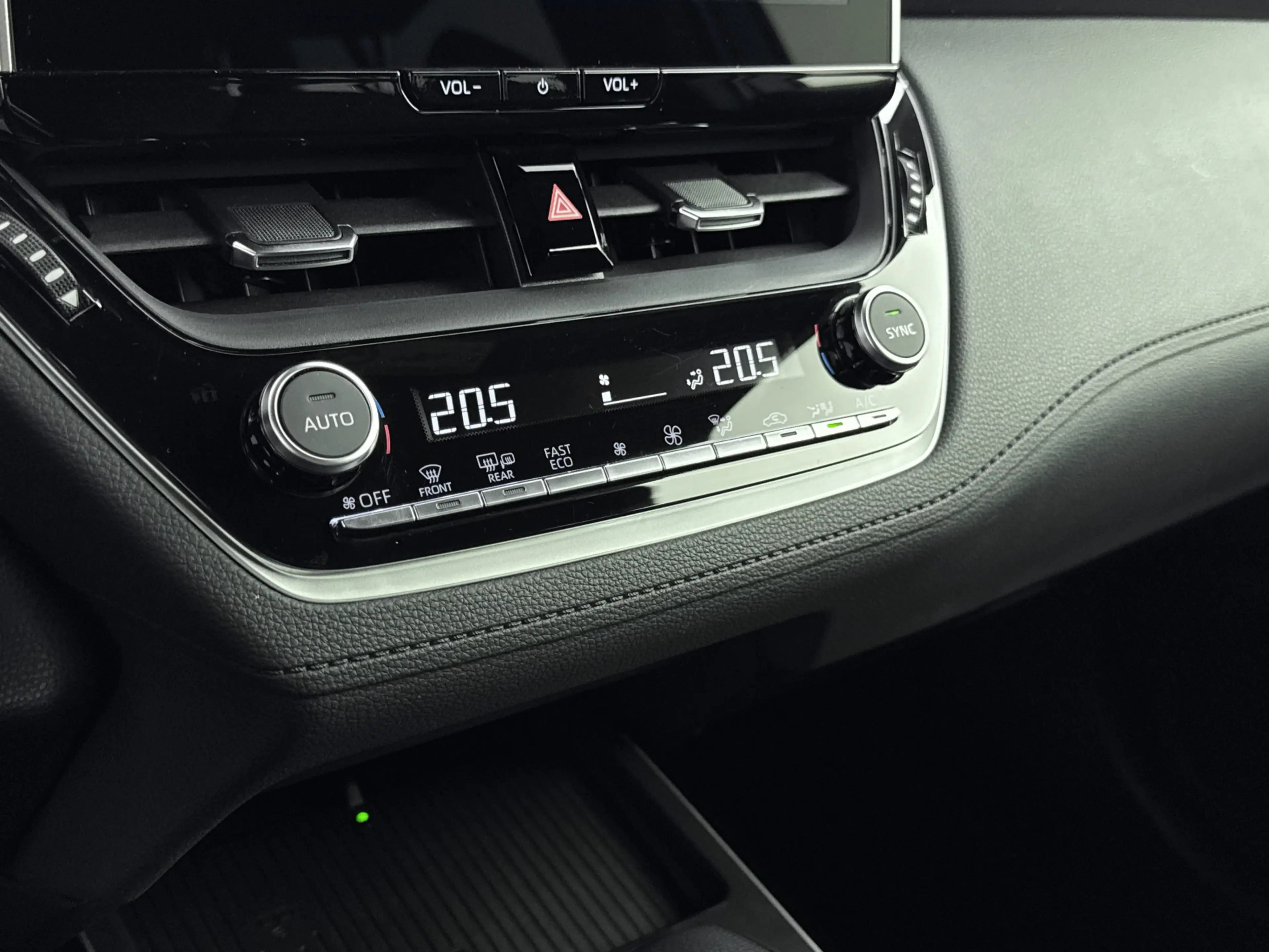 Toyota Corolla Cross Hybrid 140 Dynamic | Facelift Model | Stoel+stuurv — photo 10