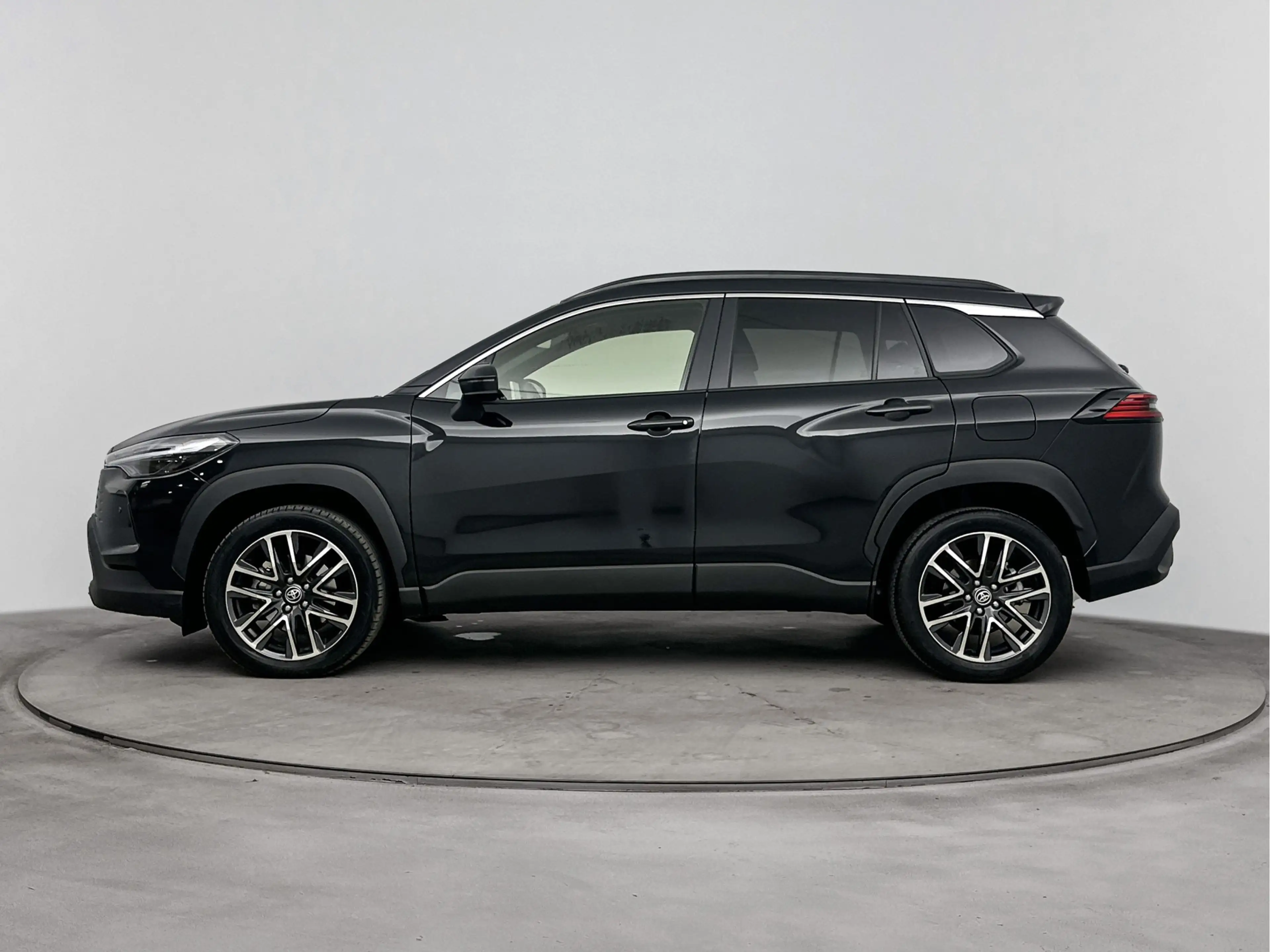 Toyota Corolla Cross Hybrid 140 Dynamic | Facelift Model | Stoel+stuurv — photo 3